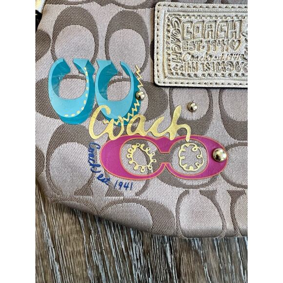 Vintage Coach Wristlet Limited Edition NWOT - Picture 3 of 11